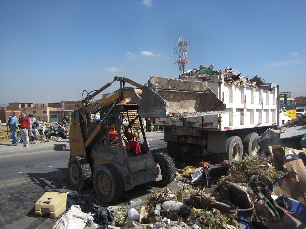 Toneladas De Basura Recogidas Por 300 Personas En La Quebrada La Chigu